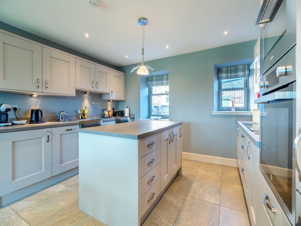 Kitchen | Speed The Plough - Paddockhall Cottages, Linlithgow, near Edinburgh 