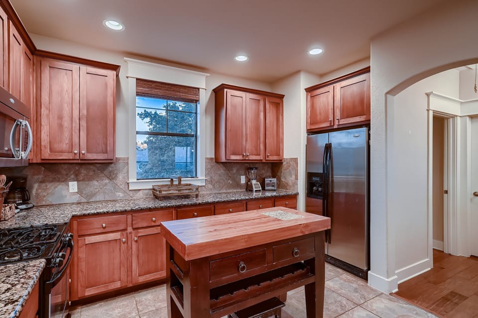 Fully-equipped kitchen for your cooking needs