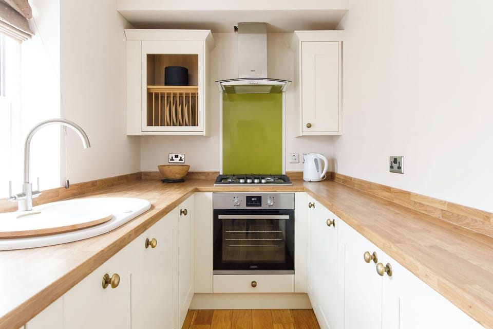 Kitchen fully equipped 