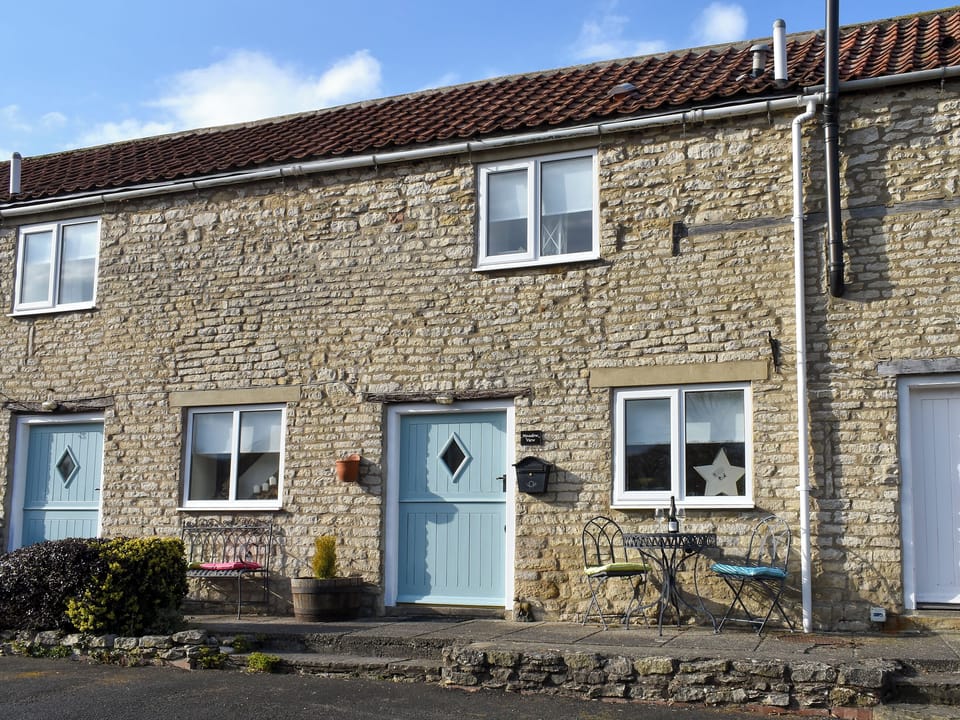 Exterior | Meadow View Cottage - The Artists Cottages, Pickering