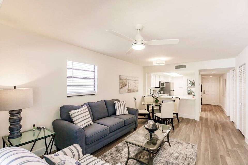 Modern, comfortable & clean
