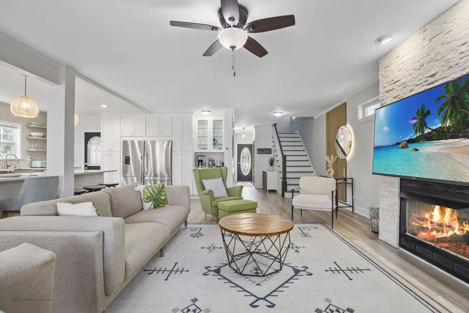 Family room and kitchen with lake views