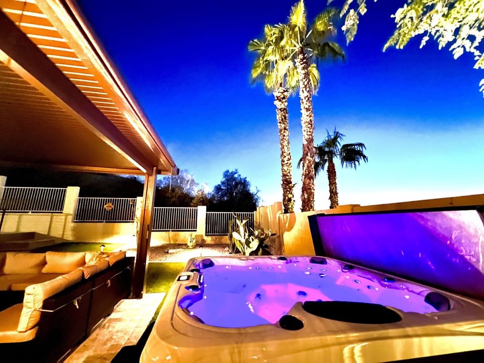 Large hot tub!  Great after a long day of golf or out exploring the area.