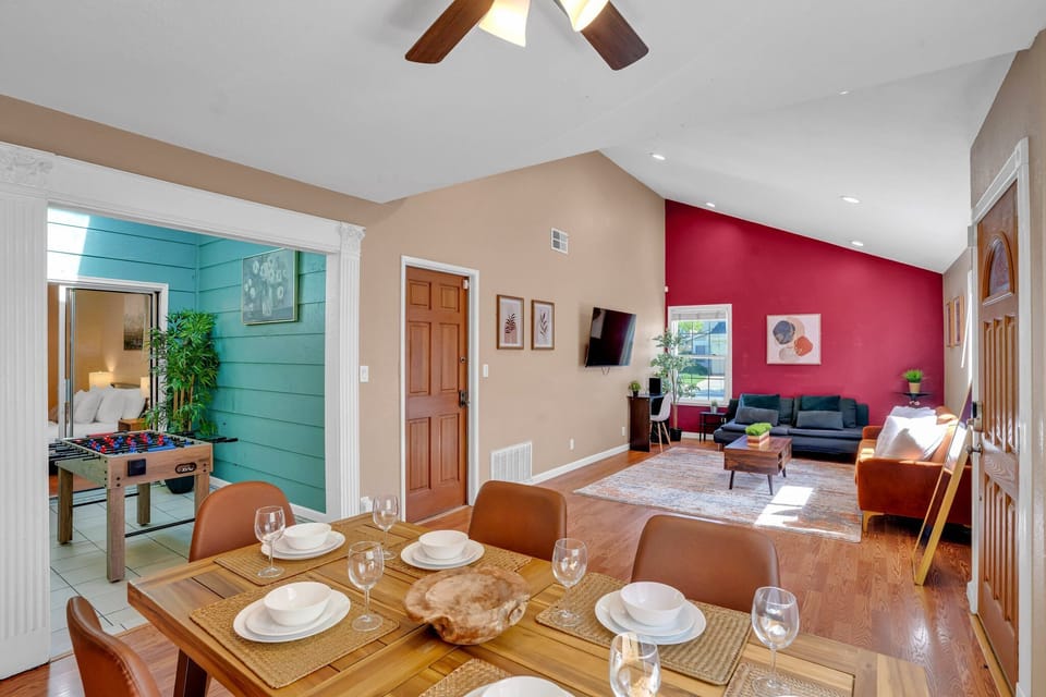 Main living area with 55" Smart TV