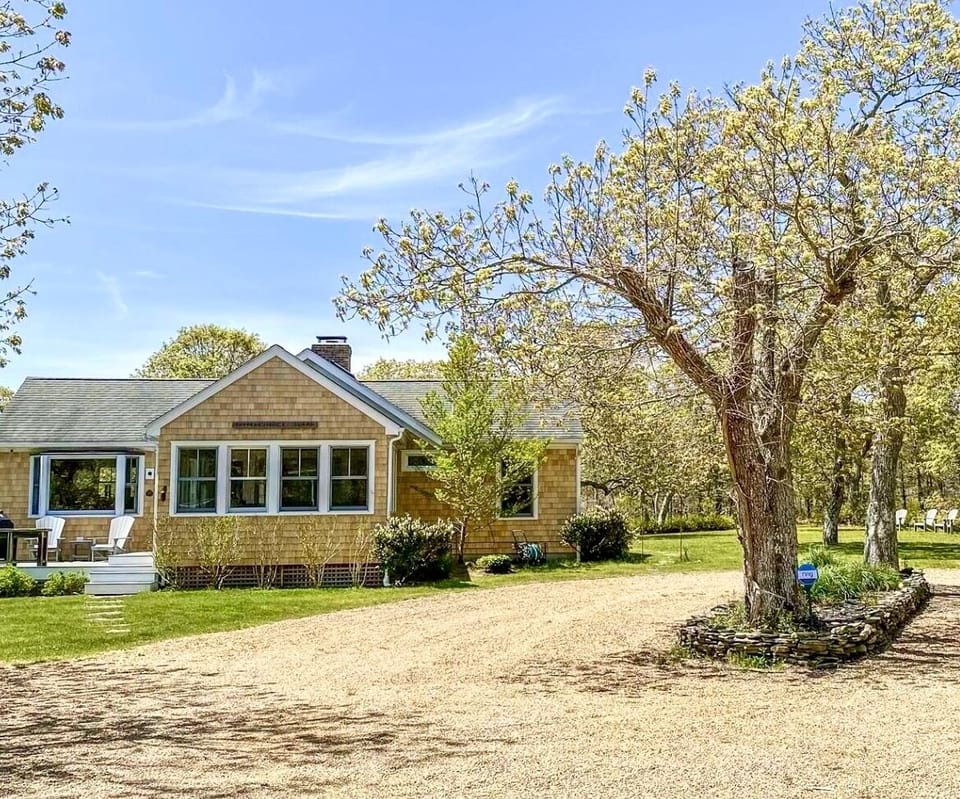 Circular driveway
