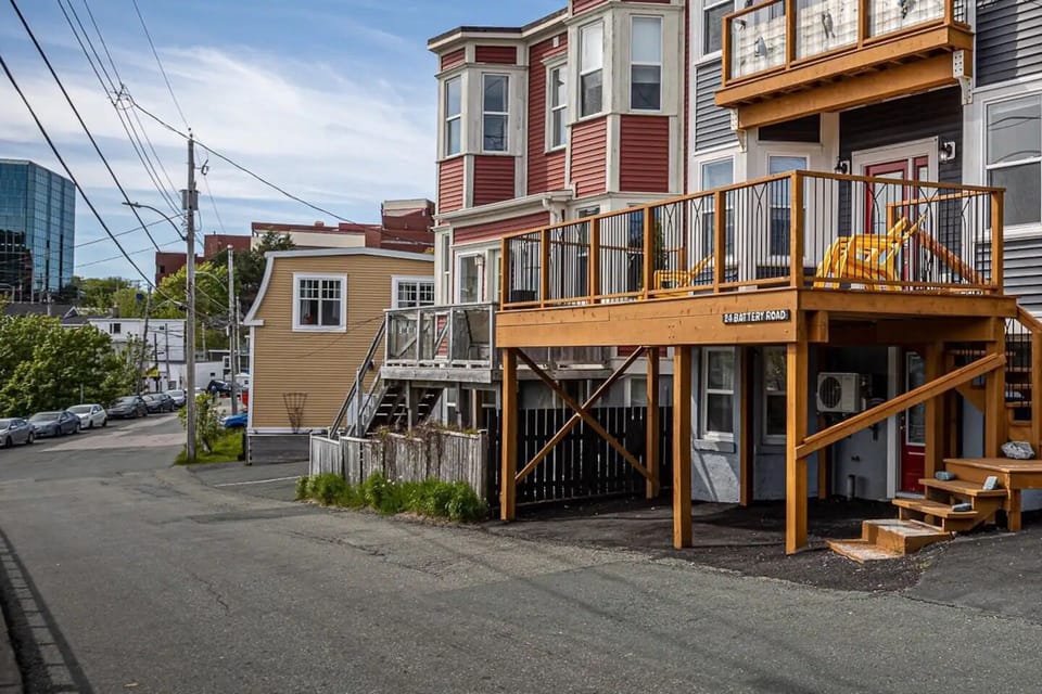 Exterior snapshot of quaint lower battery residence 🏡, where historic vibes meet modern comfort. 