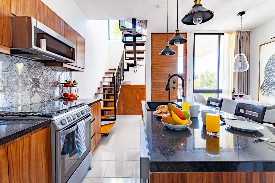 Condo - Image 11