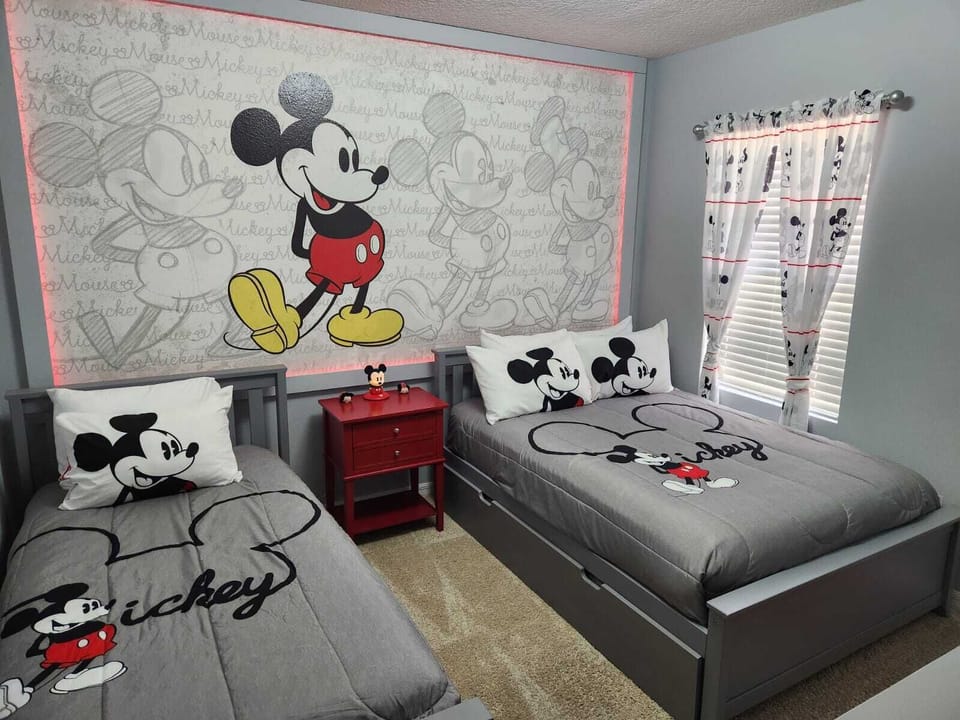 Upper Level Bedroom 5 - Twin and Full