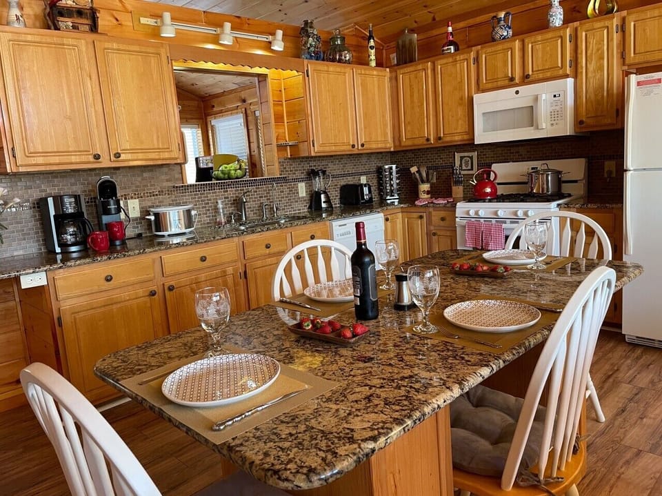 Island seating — pull up a stool for breakfast or a slow cabin dinner