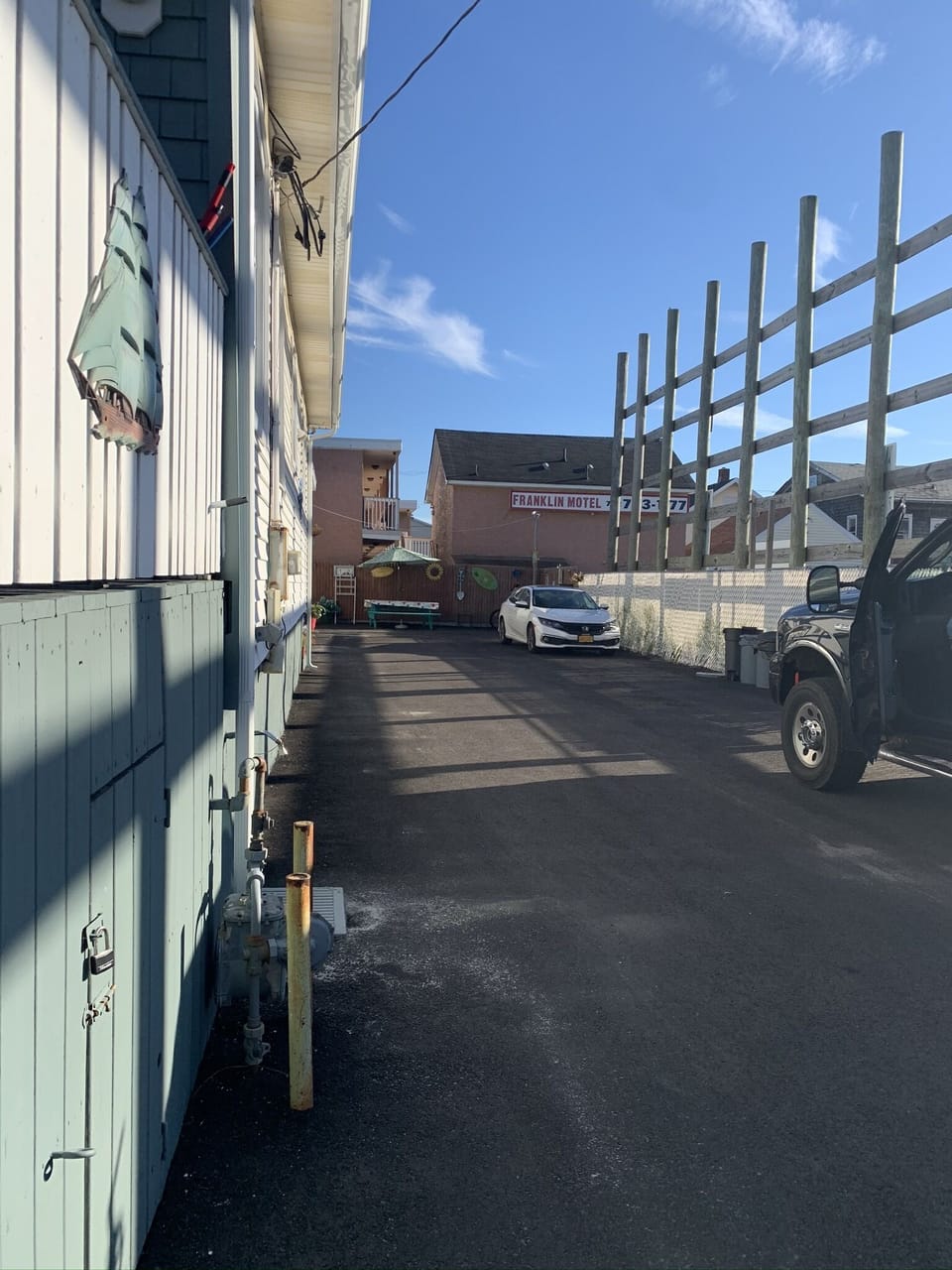 Drive way to park