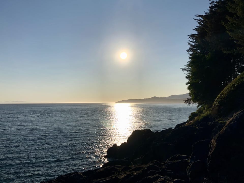 Otter Point -5 minute walk