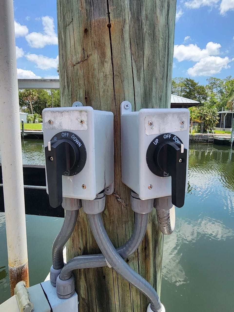 Simple on on off switches to raise or lower lift for your stay!