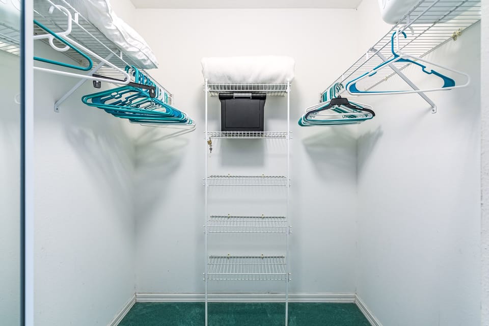 Walk in closet