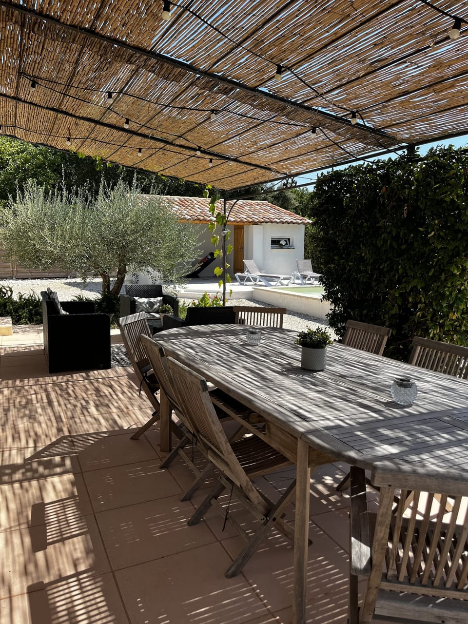 Outdoor dining