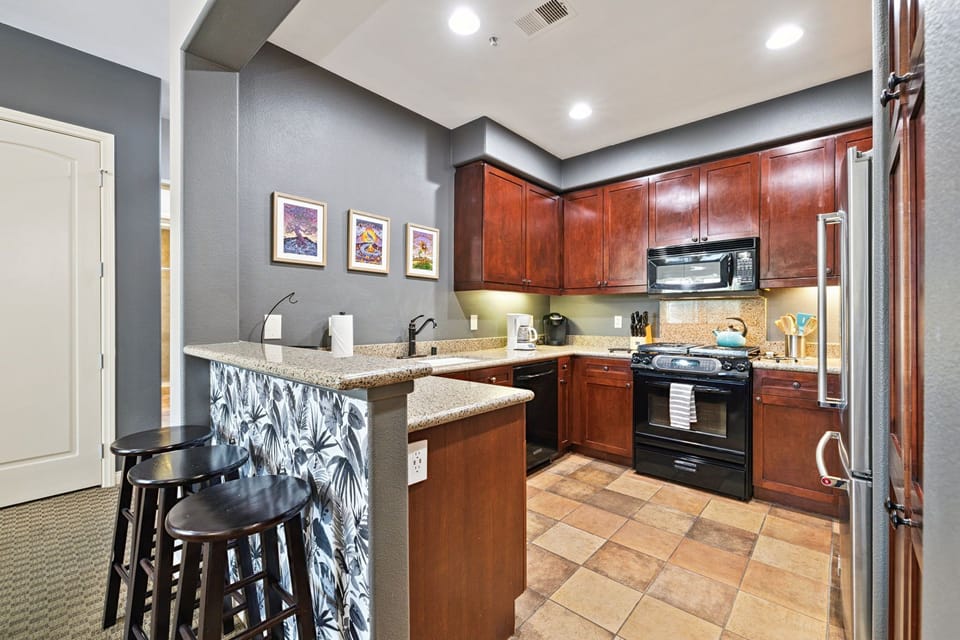 Additional seating at the breakfast bar. 