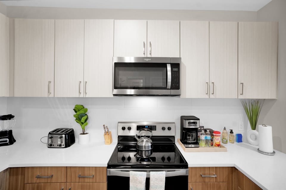 Fully Stocked Kitchen