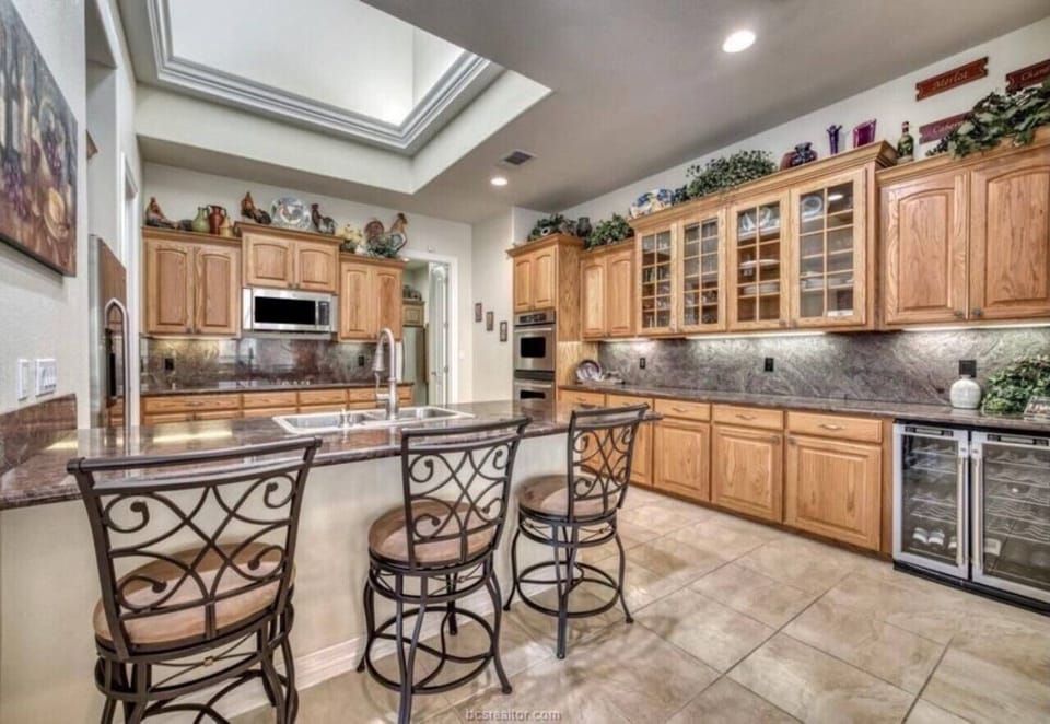 Kitchen with Wine Chiller