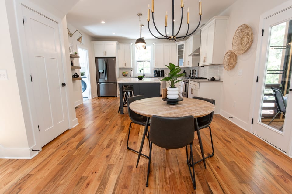 Dining room - view into kitchen