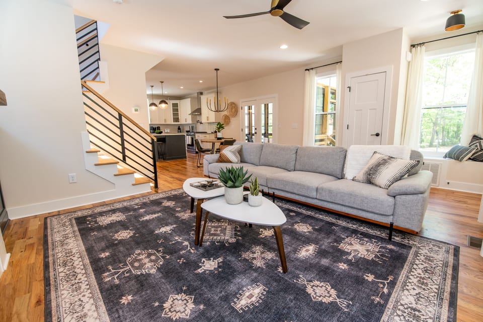 Living room - Alternate view