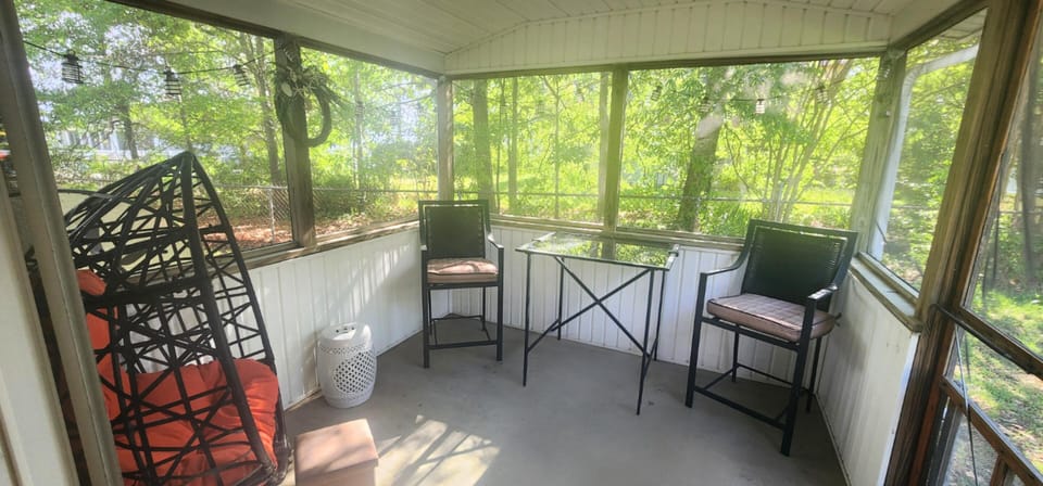 Side porch.