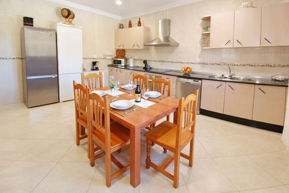 Plenty of fridge space, dishwasher,oven, microwave and all cooking utensils.