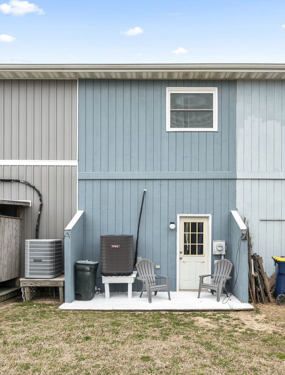 Rear View of Fishhook Hideaway.