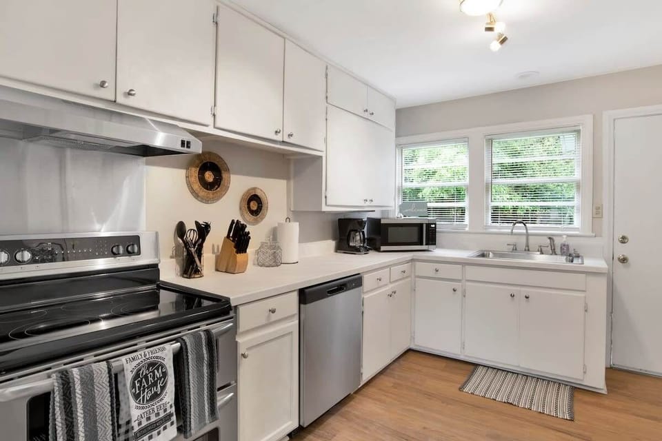 Fully-equipped kitchen