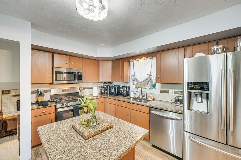 Kitchen | Coffee Maker | Spices | Toaster | Dishwasher