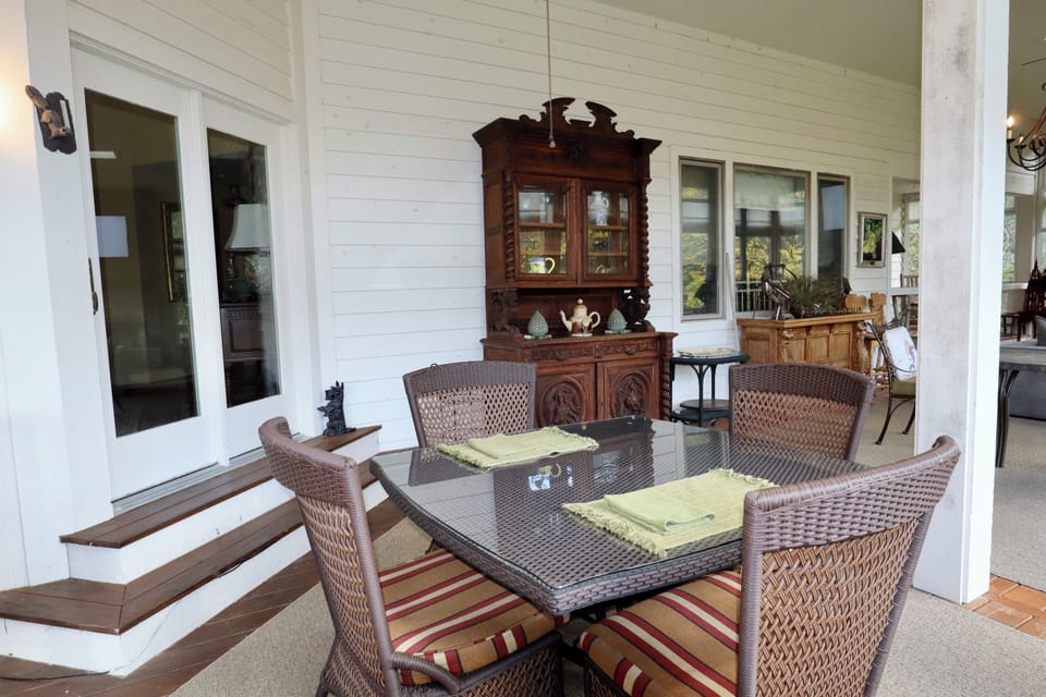 Perlis Porch