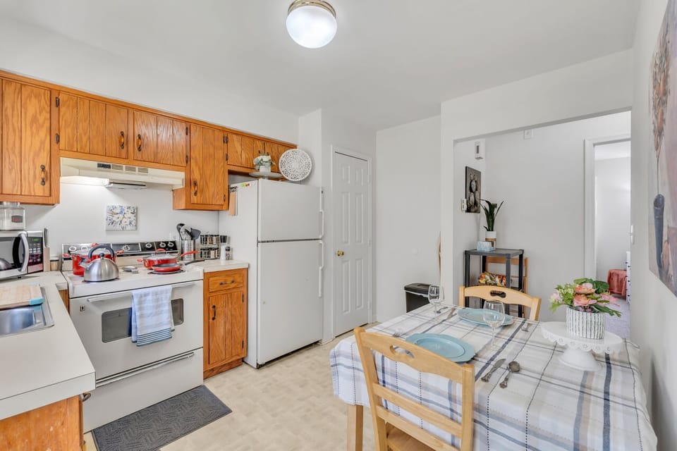 "Enjoy preparing delicious meals for your family in this well-equipped kitchen.