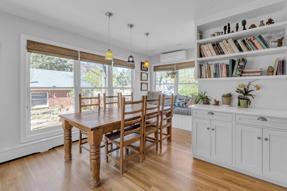 kitchen table that can seat 8