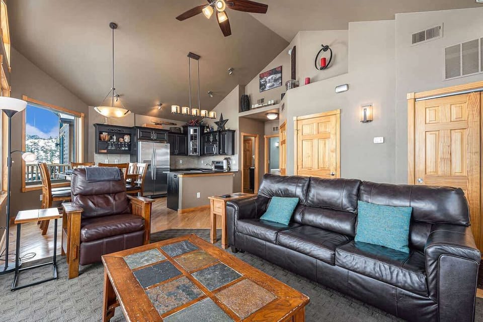 Enjoy the open concept of this condo.