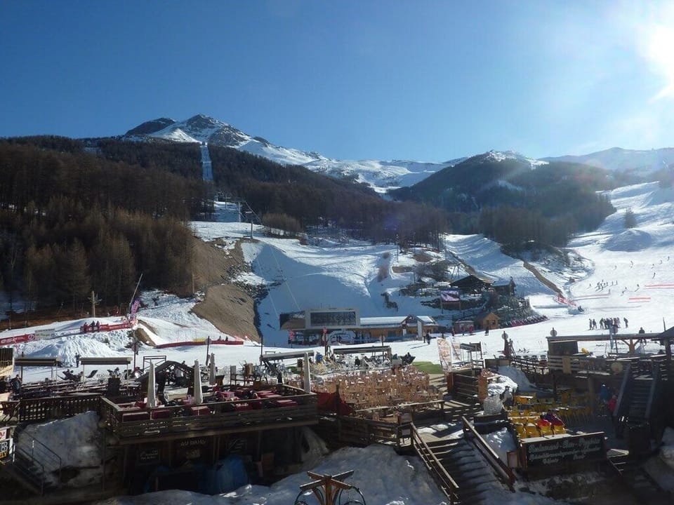 Snow and ski sports
