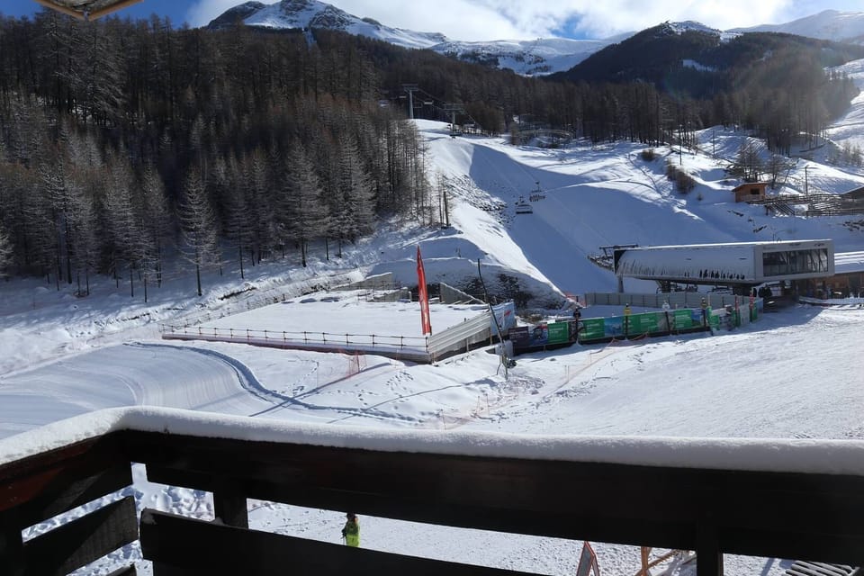 Snow and ski sports