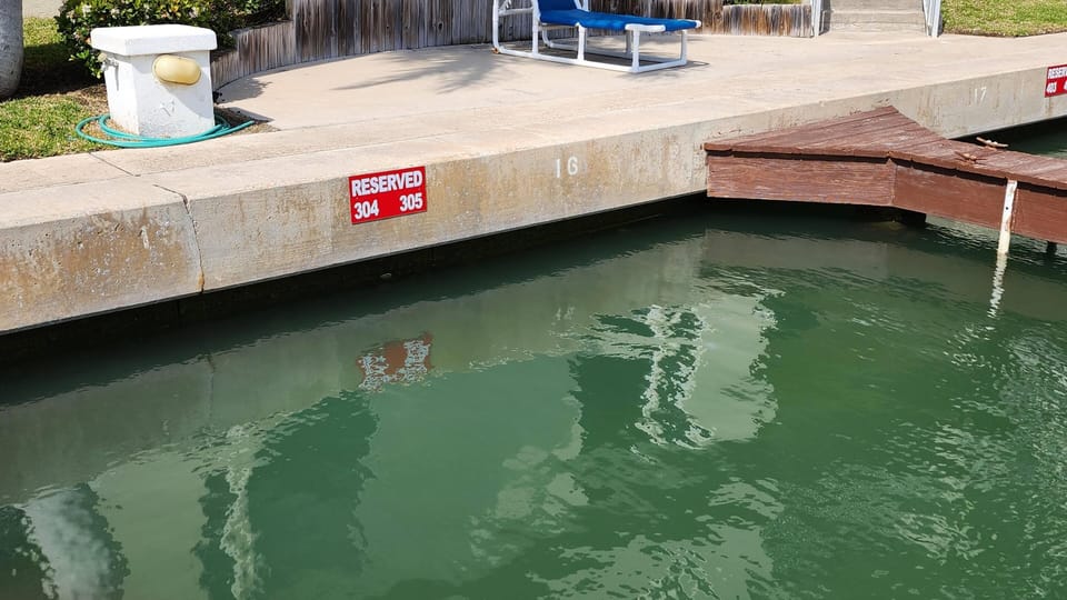 Boat Tie is Along Channel Wall, in addition to docking spaces. Boats up to 22 ft are welcome.