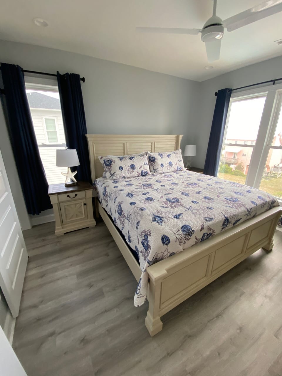 King bed on 3rd floor bedroom