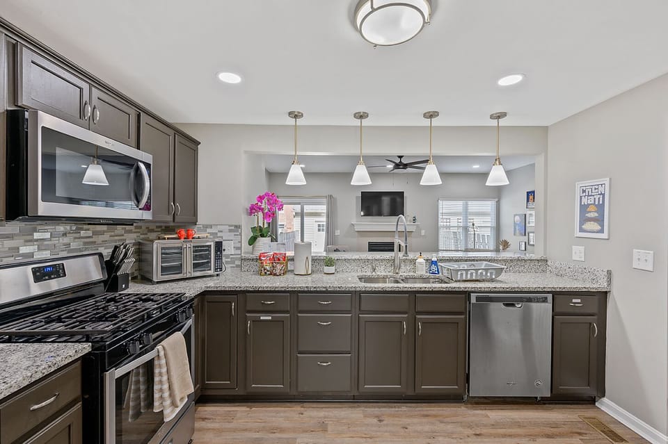 Fully stocked Kitchen