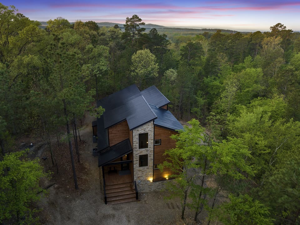 Pines Peek - Sleeps 12!