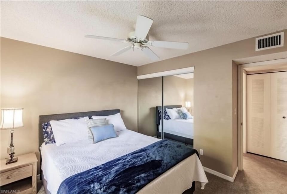 Guest bedroom