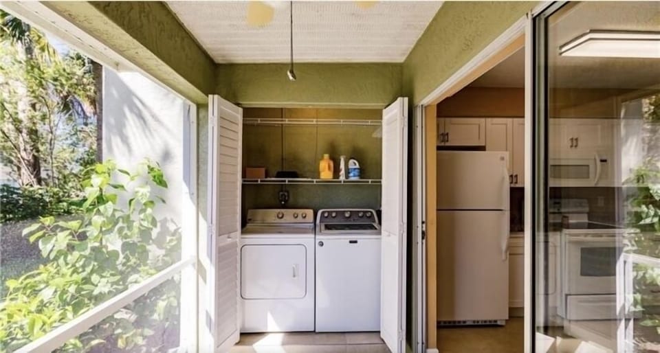 Laundry room and lanai 