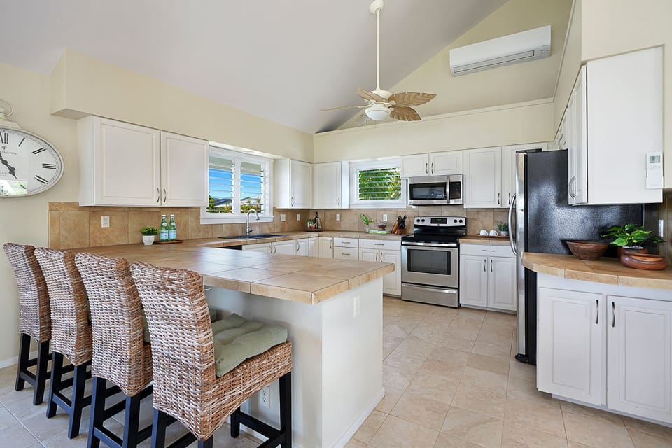 FULLY EQUIPPED KITCHEN - FULLY EQUIPPED KITCHEN