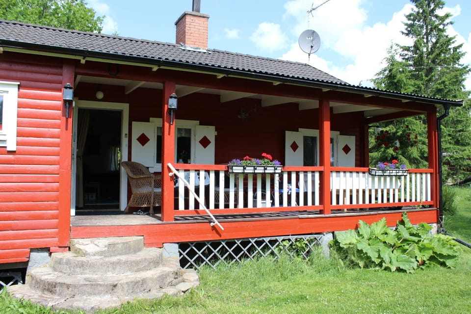 Front porch with a lakeview