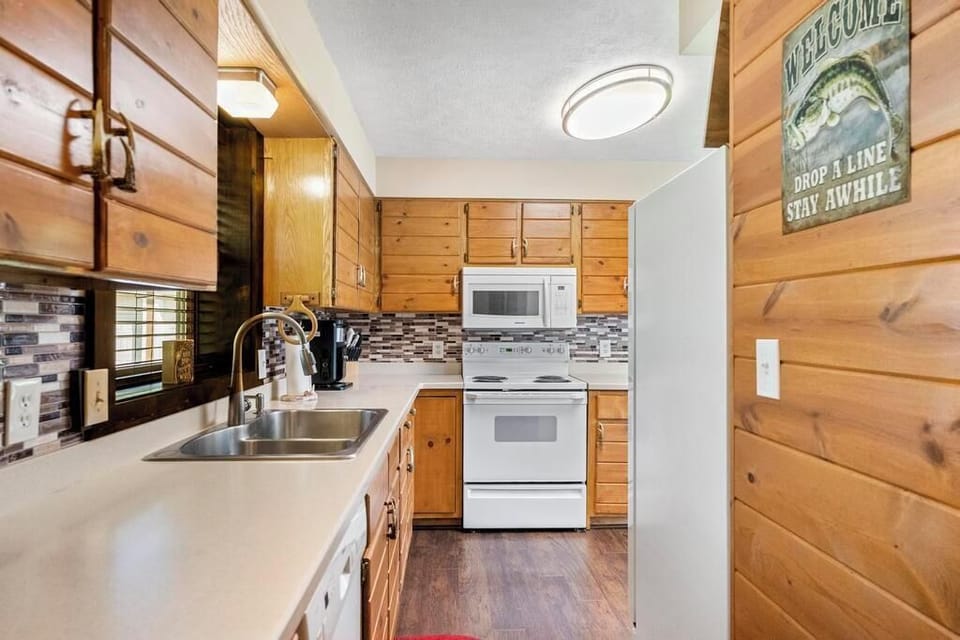 Kitchen (1)