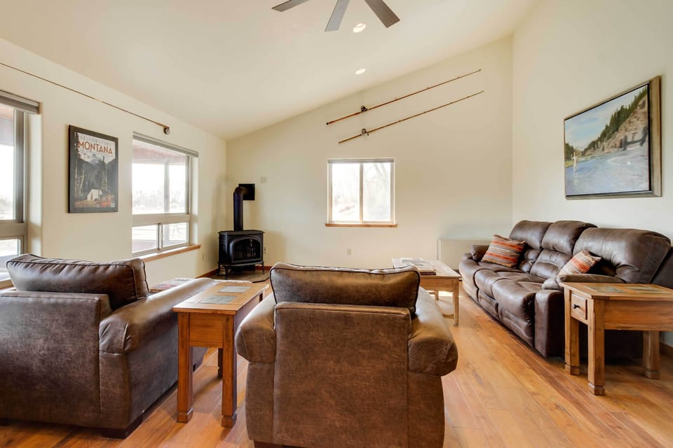 Twin Bridges Vacation Rental | 2BR | 2BA | 1,300 Sq Ft | Step-Free Access