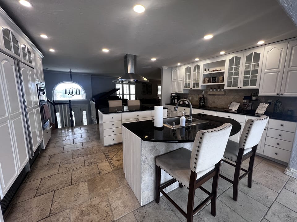 Walk in and flow from the front to the back!