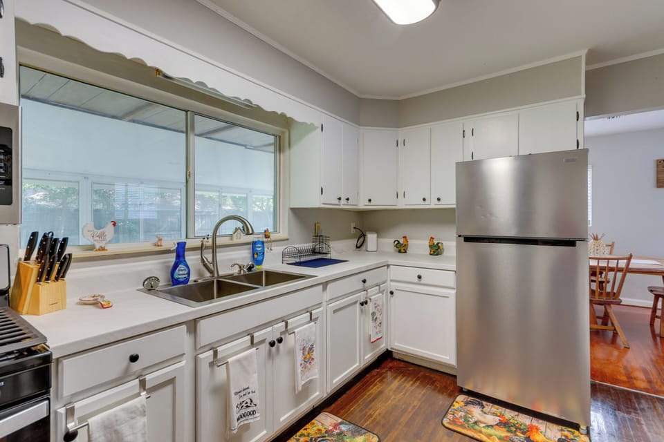 Kitchen | Dishware & Flatware