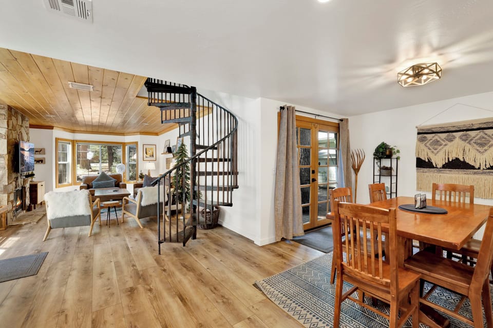 Inviting dining area designed for comfort and connection. The space feels open and airy, with a warm atmosphere that makes everyday meals and special gatherings equally enjoyable.