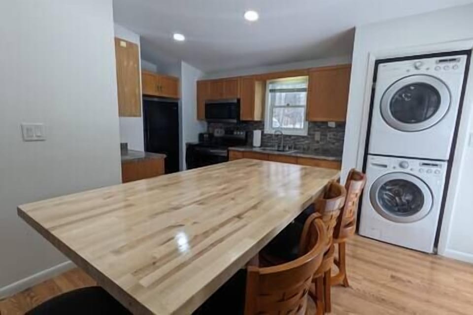 Kitchen and Eating Area