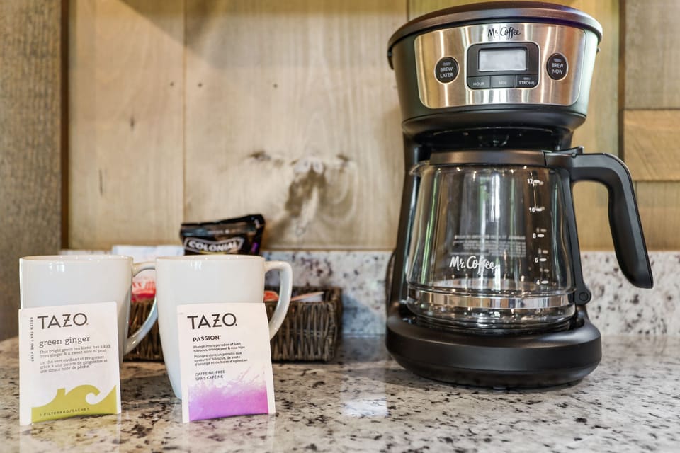 Coffee, tea, hot chocolate? Yes, please! We also have a Keurig.