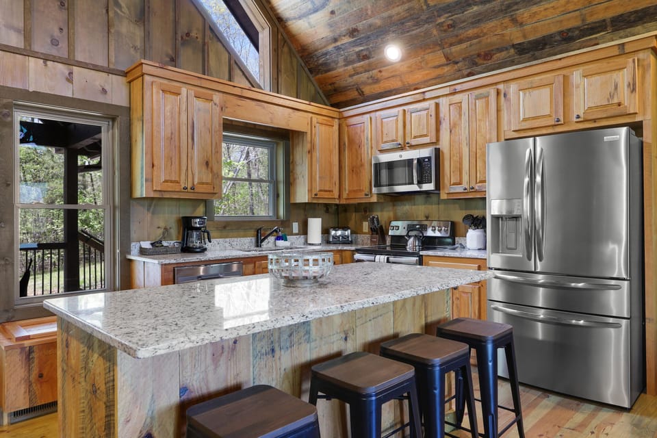 Eat-at kitchen island with 4 stools